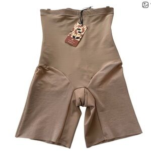 NWT-Honeylove Superpower Short Shapewear